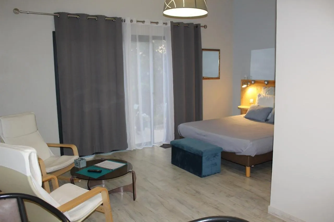 Mas Auroma Bed & Breakfast Murs  0*, Murs (Vaucluse)