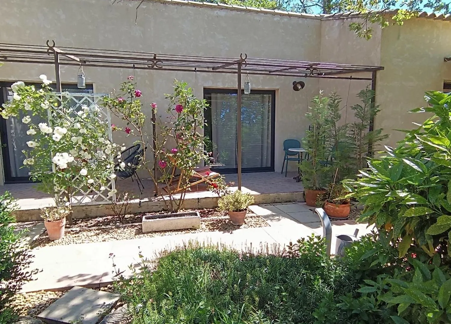 Mas Auroma Bed & Breakfast Murs  0*, Murs (Vaucluse) France