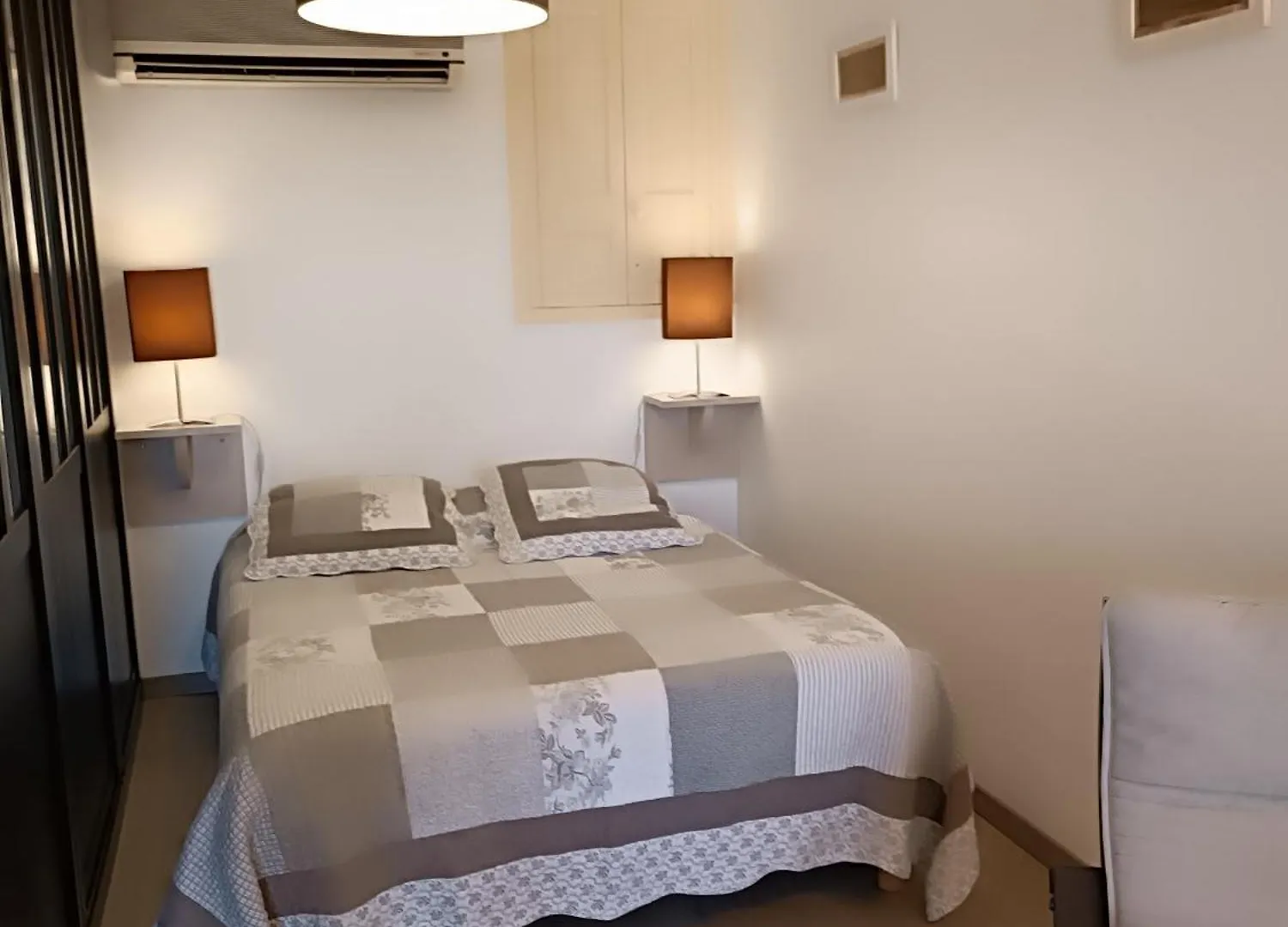 Mas Auroma Bed & Breakfast Murs  0*, Murs (Vaucluse) France