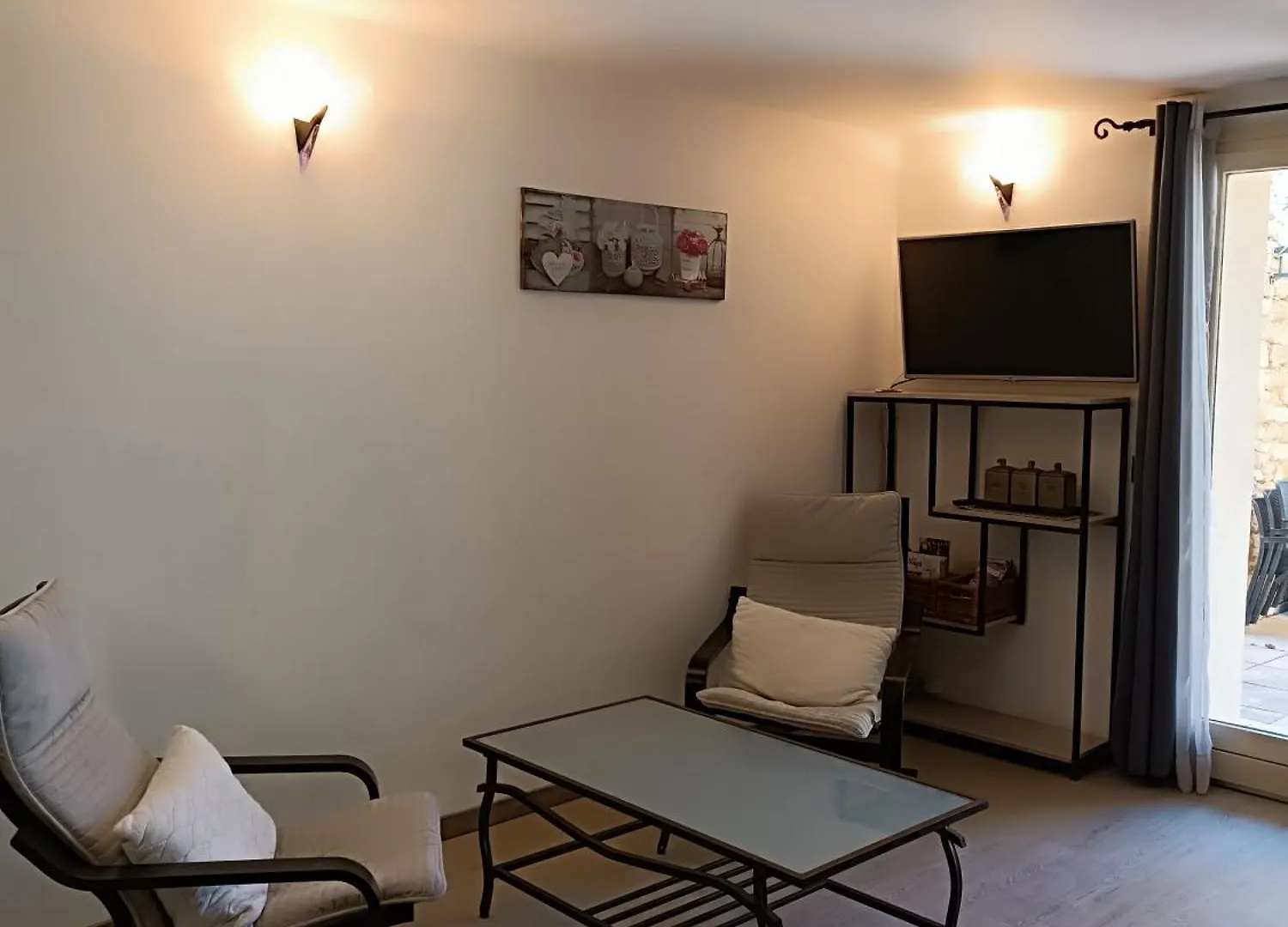 Mas Auroma Bed & Breakfast Murs