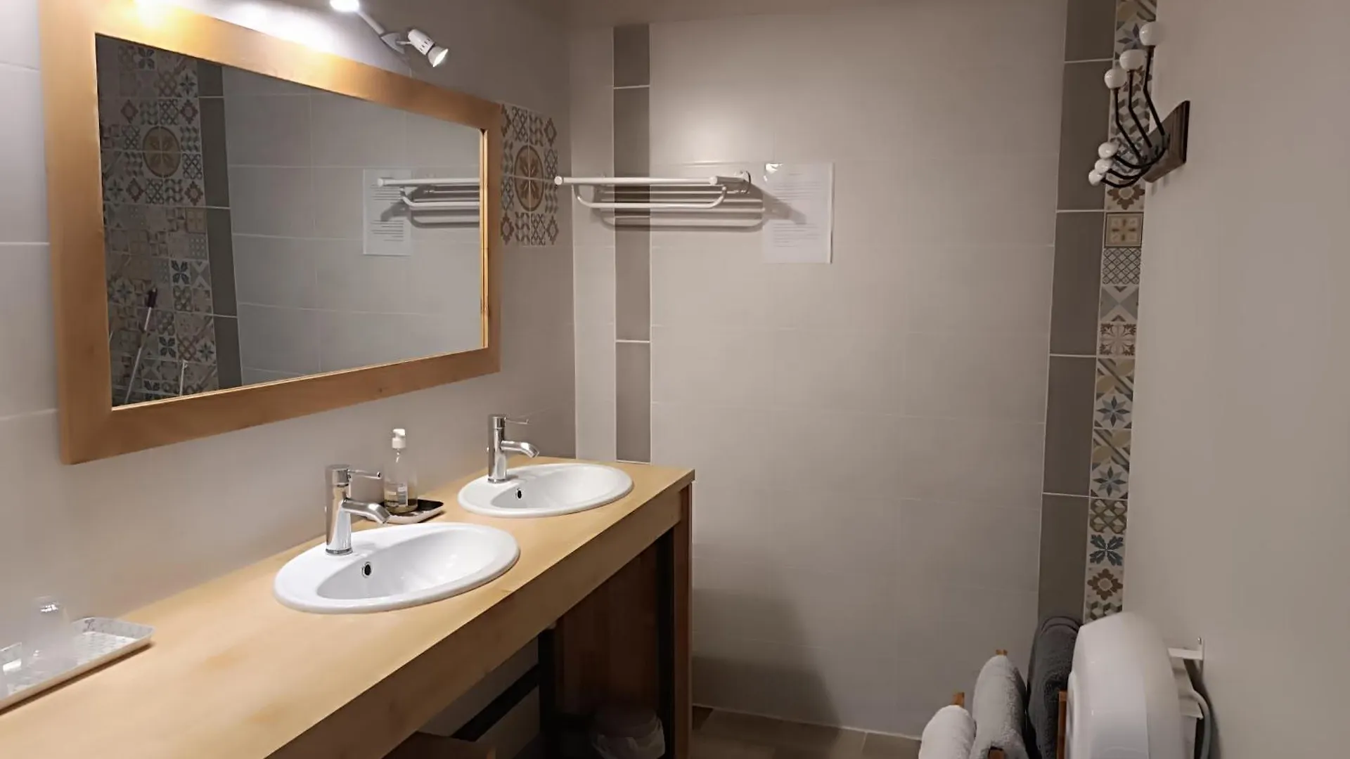 Mas Auroma Bed & Breakfast Murs  0*, Murs (Vaucluse) France