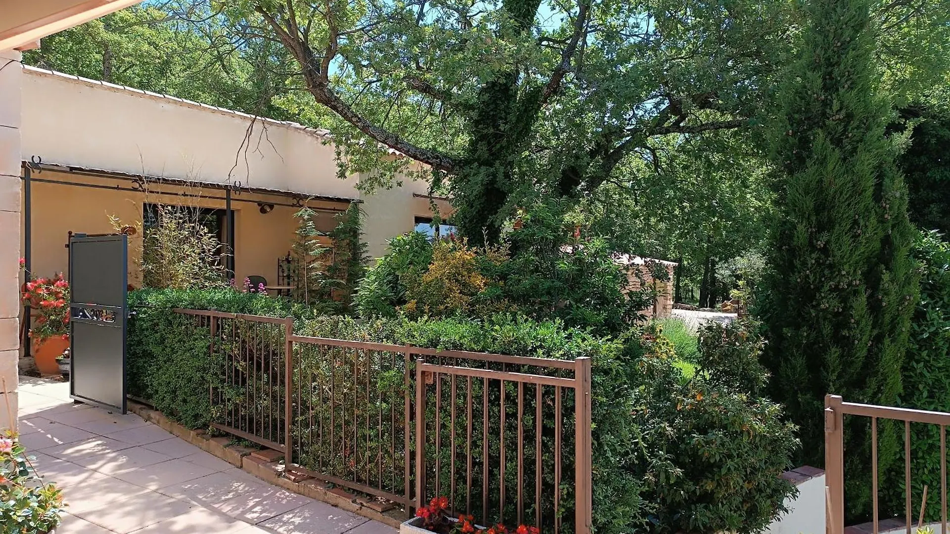 Bed and Breakfast Mas Auroma Murs  0*, Murs (Vaucluse) Francia
