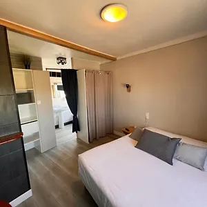 Des Iles Hotel Theix