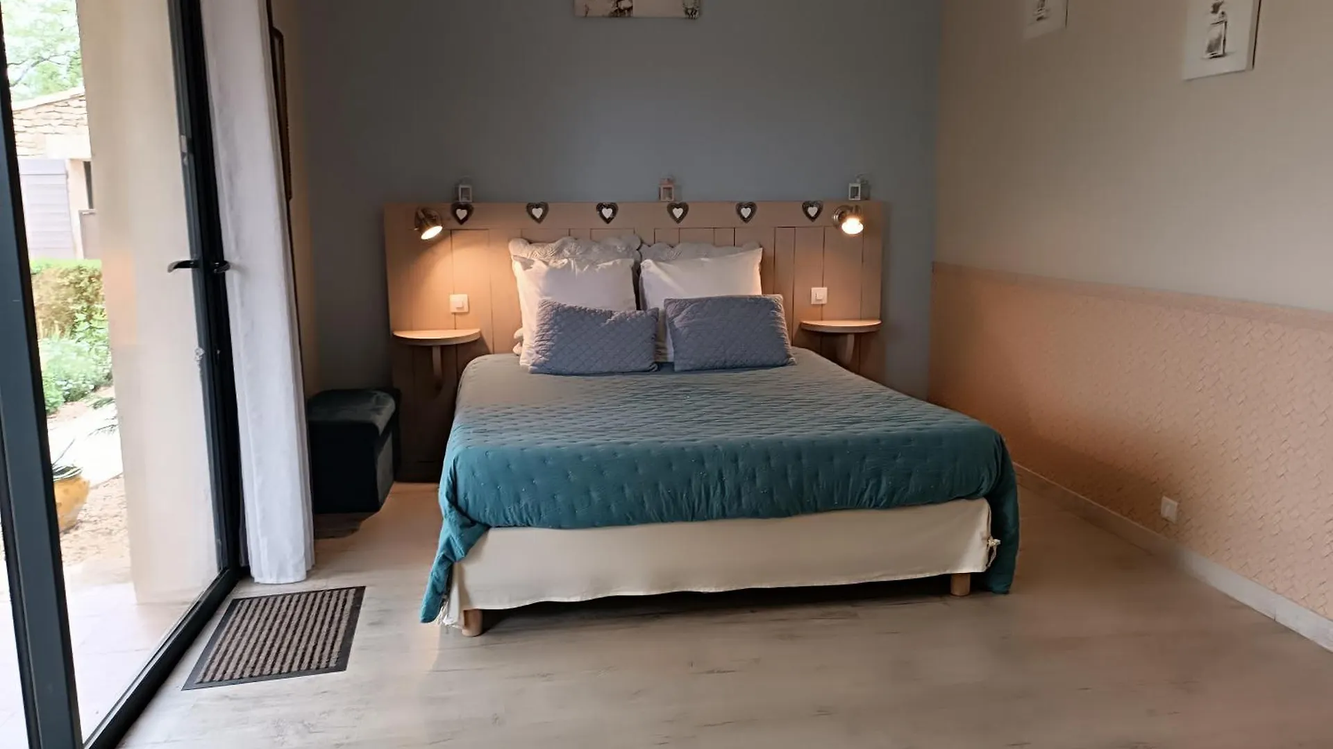 Bed and Breakfast Mas Auroma Murs  Francja